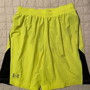 Under Armor Heat Gear 7 inch running shorts